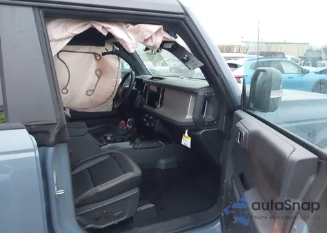 2025 Ford Bronco Outer Banks z USA, uszkodzony, nr VIN 1FMEE8BP5SLA41382